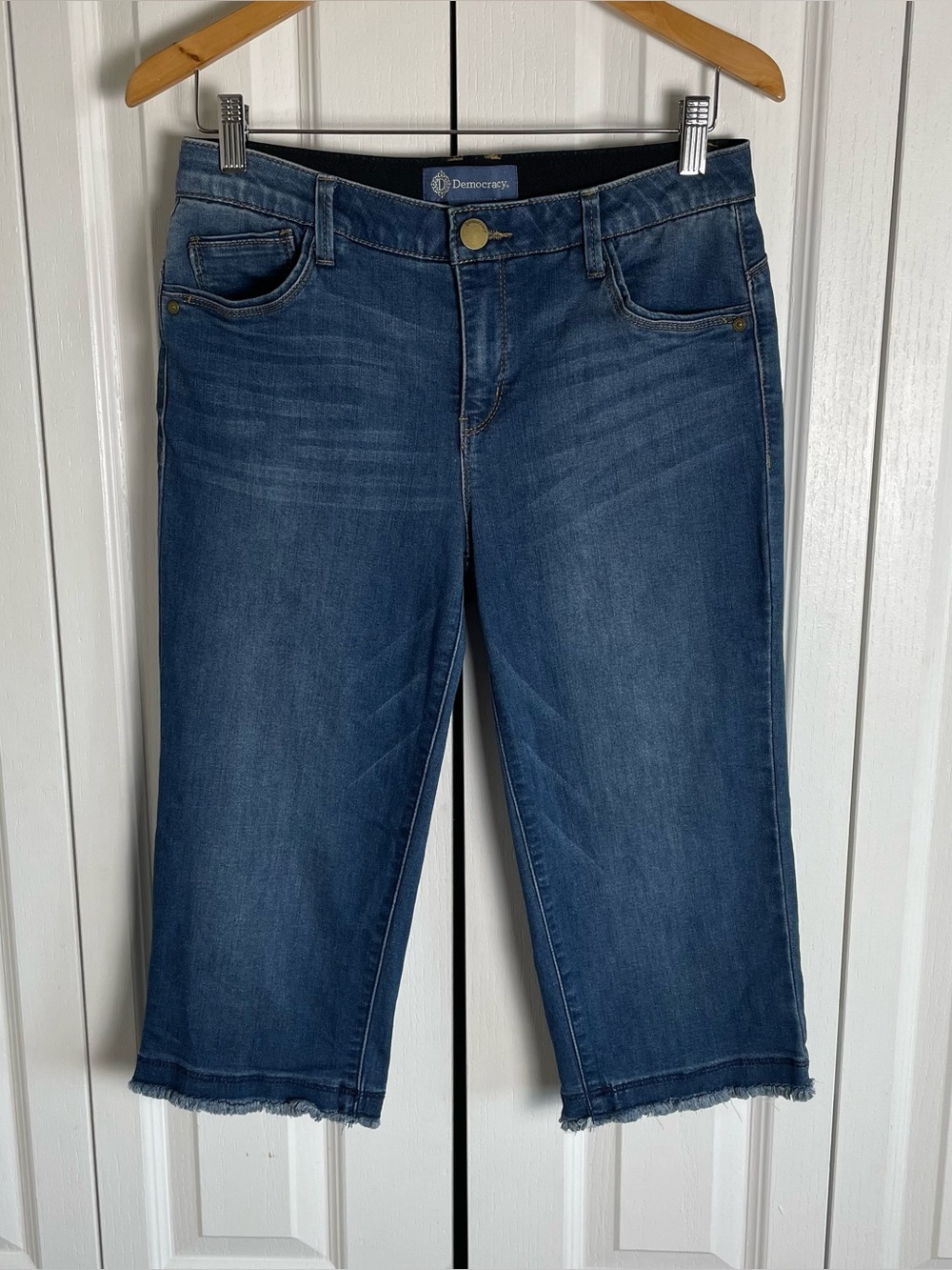 Democracy “Ab” Solution Skimmer Capri Pants Jeans Women’s 6 Blue Stretch Casual